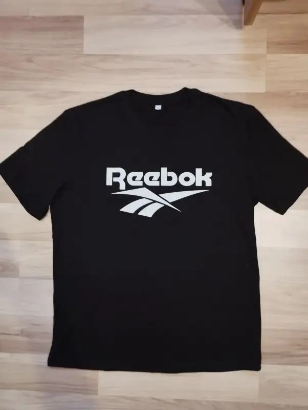 Футболка Reebok р-р 48-50 (L)-новая.