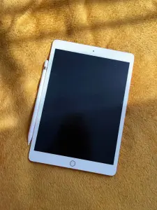Ipad + Apple Pencil планшет