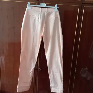 Женские брючки новые.