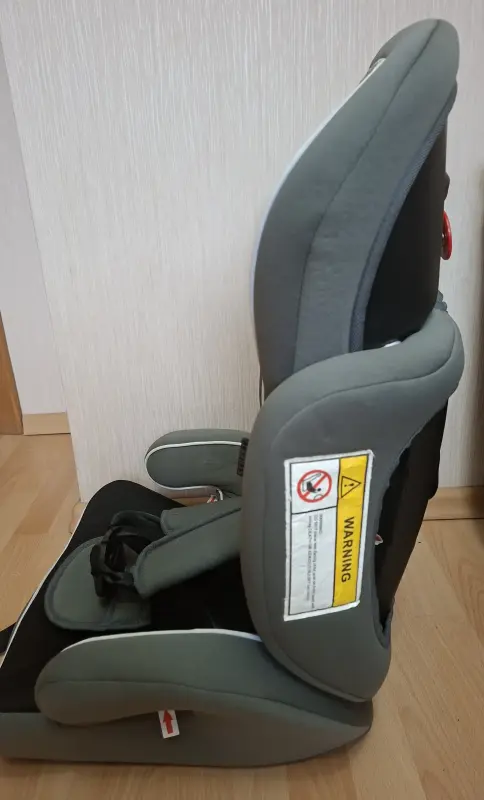 Детское автокресло MARTIN NOIR STREET (от 9 до 36 кг)