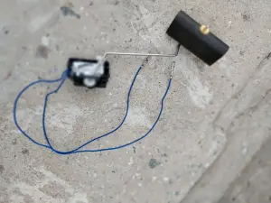Поплавок уровня топлива