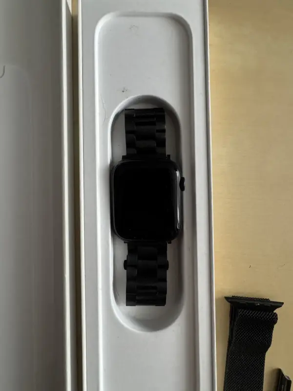 Apple Watch 8 Series ( 45mm) умные часы