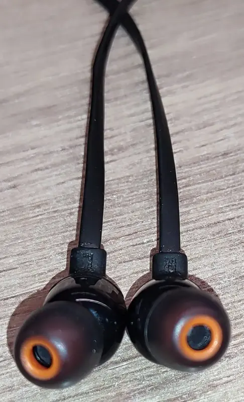 Беспроводные наушники JBL TUNE 110BT