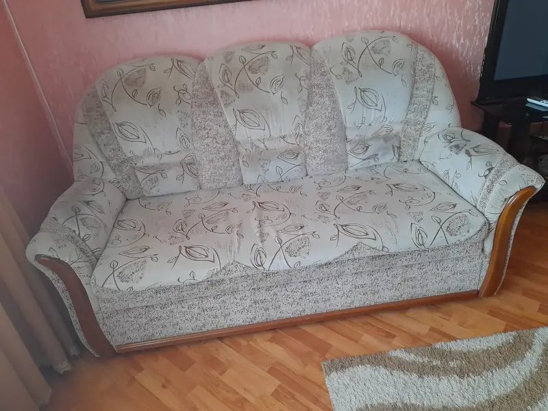Два дивана