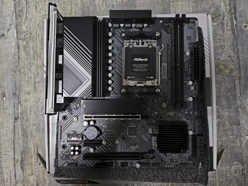 Комплект AMD Ryzen 5 7500F + ASRock B650M-HDV/M.2