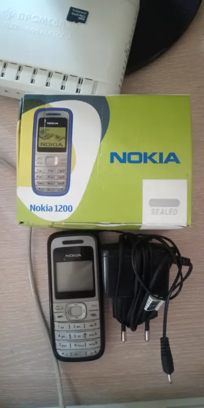 Мобильный телефон Nokia 1200