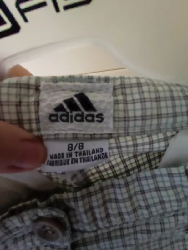 Брюки  ADIDAS размер 46-48 отправлю почтой, подвезу