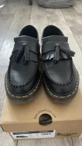 Низкие ботинки Dr. Martens
