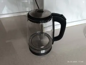 Электрический стеклянный чайник Sencor SWK 2080BK. Мощность 2200 вт.