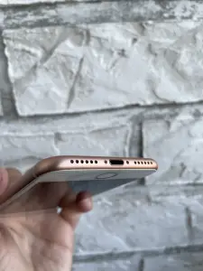 iPhone 8