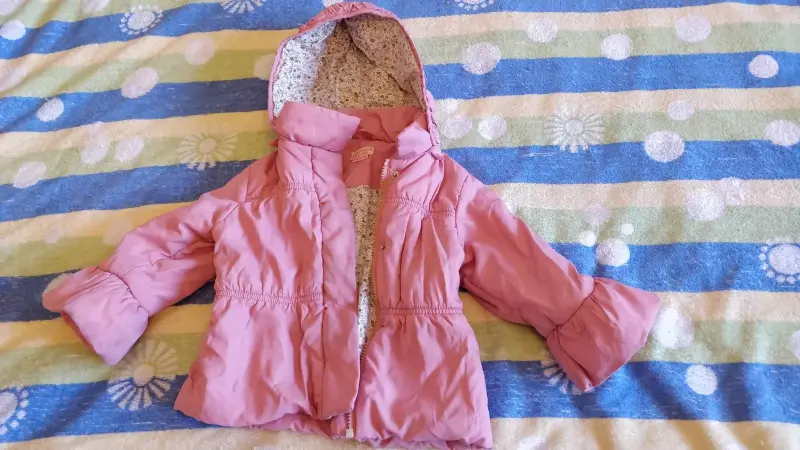 Верхняя одежда на девочку (1-6 лет)