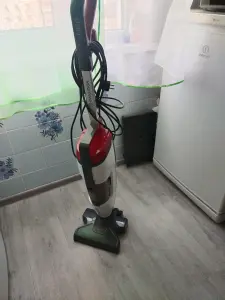Вертикальный пылесос
