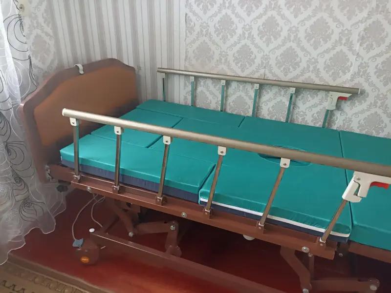 Кровать медицинская