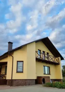 Для дружной семьи продается уютный коттедж в тихом и спокойном месте.