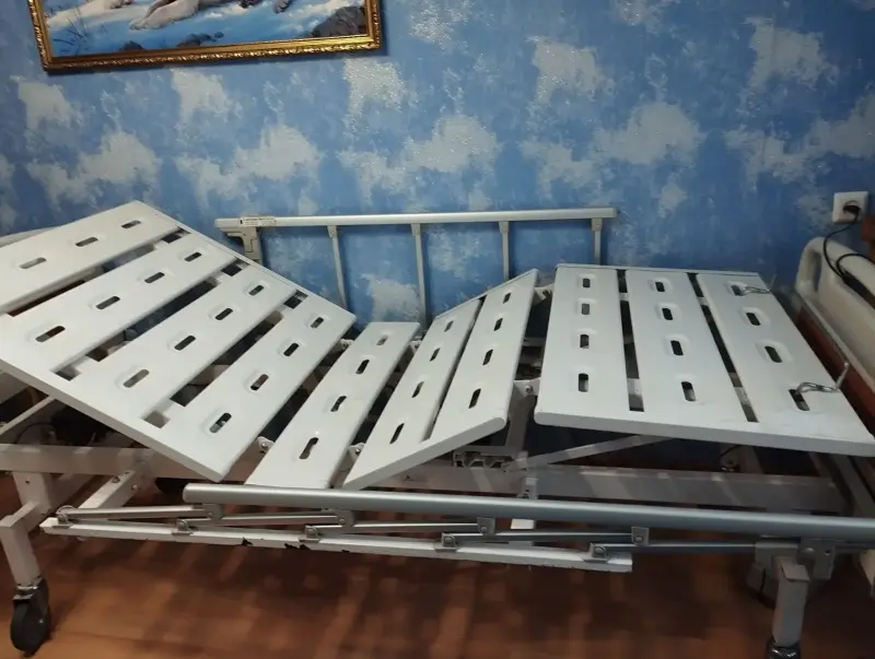 Кровать медицинская