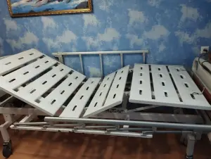Кровать медицинская