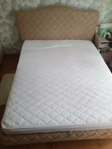 Двухспальная кровать