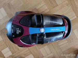 Пылесос Samsung SC8872. Экстремально мощный 2200 вт.