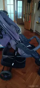 Детская прогулочная коляска