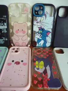 Чехлы на телефон IPhone 13