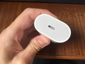 Apple 20W USB-C Power Adapter MHJE3ZMA Оригинал