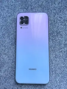 Телефон Huawei P40 lite