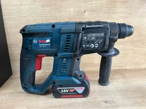 Перфоратор Bosch GBH 180-LI (а.45-045526)