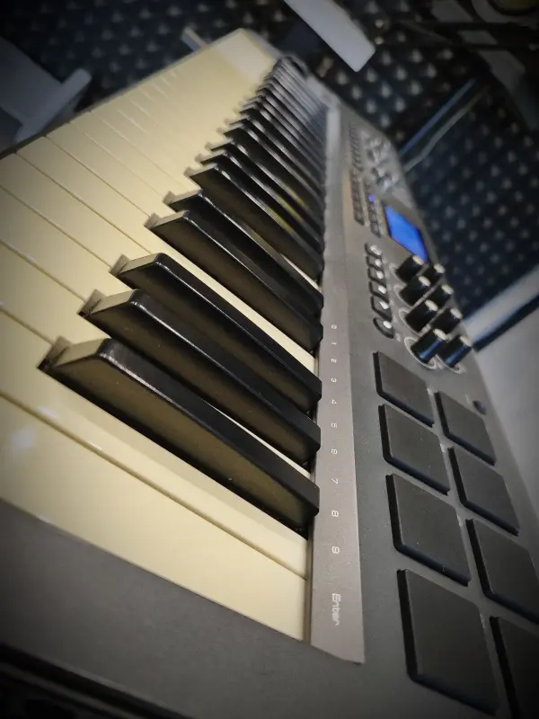 MIDI-клавиатура M-Audio Axiom Mark II 49