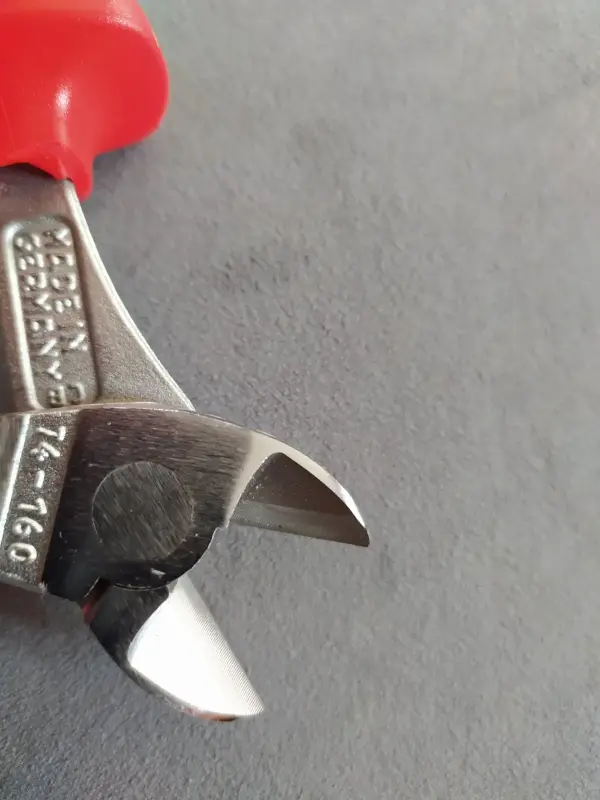 Бокорезы диэлектрические. Knipex. Германия.