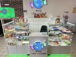 Островок азиатских сладостей и напитков в ТЦ