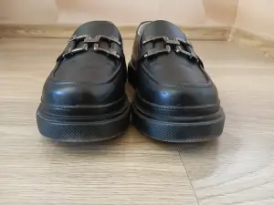 Черные ботинки школьные