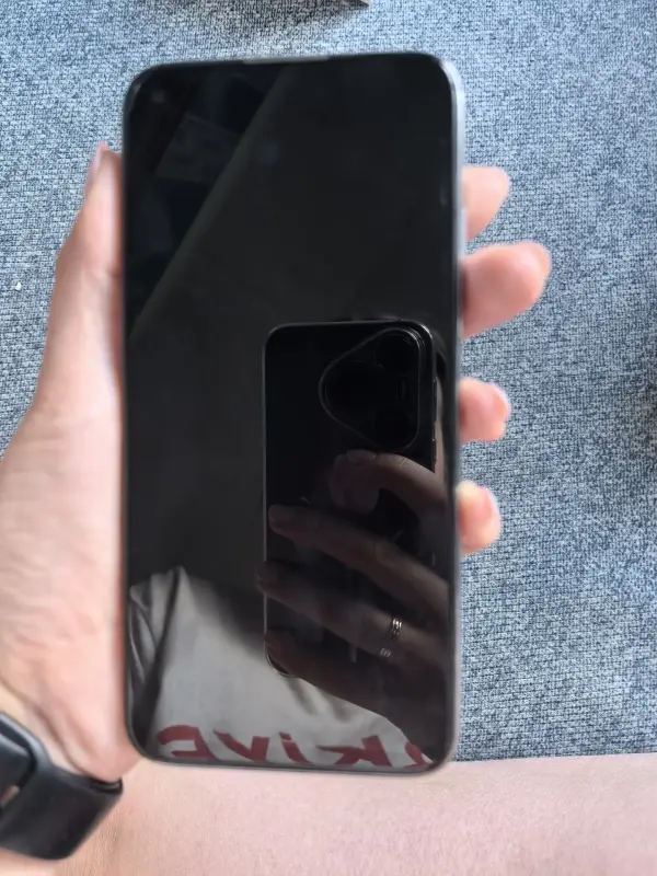 Телефон Huawei P40 lite
