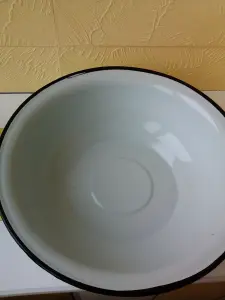 Таз эмалированный