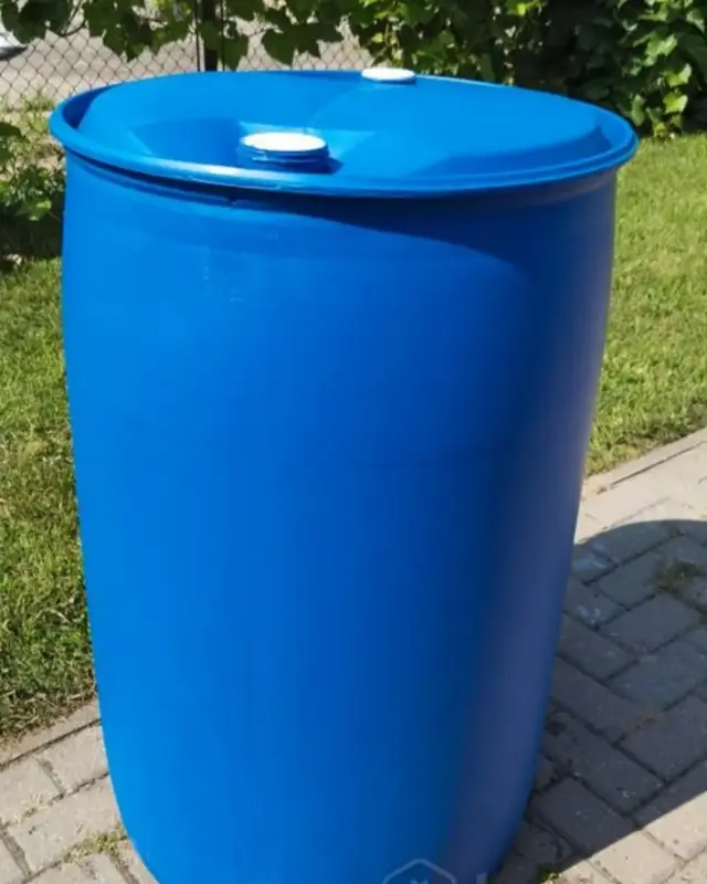 Продам пластиковую бочку на 240 л