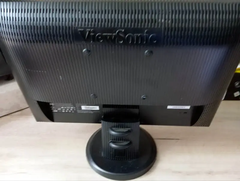 Монитор Viewsonic VA1916W-8