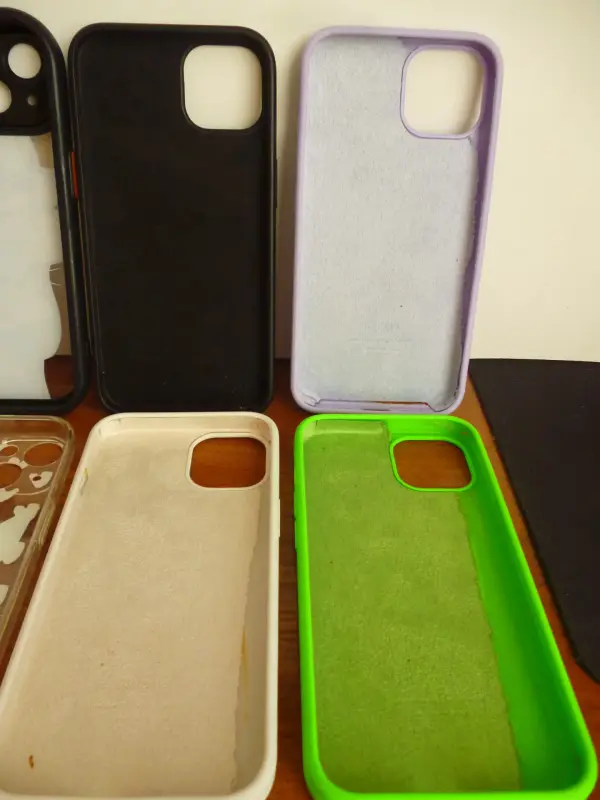 Чехлы на телефон IPhone 13