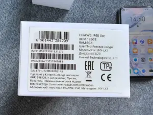 Телефон Huawei P40 lite