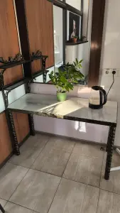 Стол для мастера по маникюру