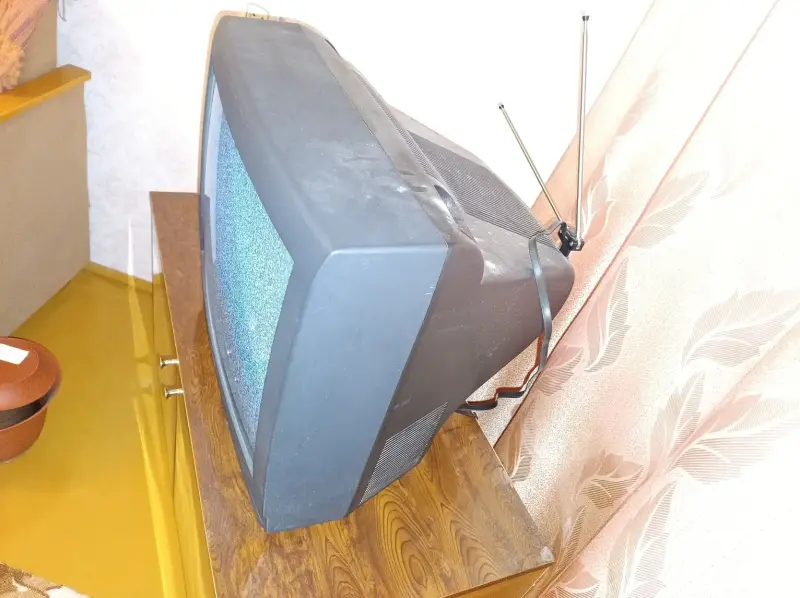Телевизор DAEWOO DMQ-2127