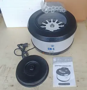 Центрифуга лабораторная Elmi СМ-6. Латвия.