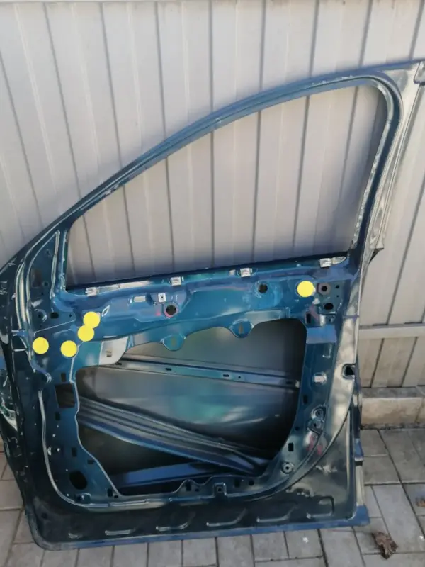 Передняя правая дверь Ford Escape 2021 год