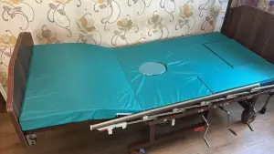 Медицинская кровать