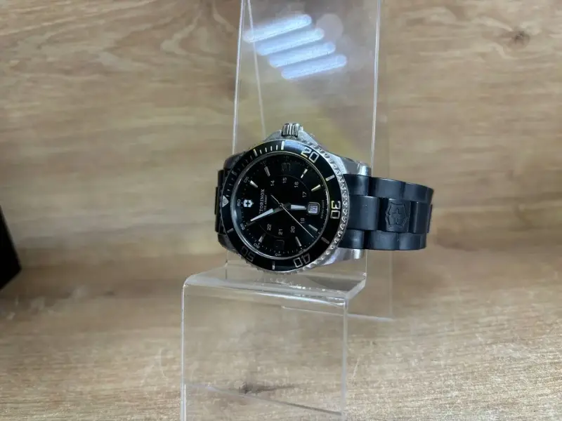 Часы Victorinox Maverick 241610 (а.45-046755)