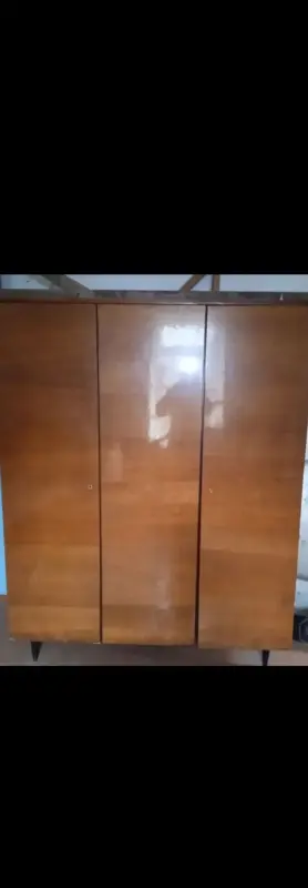 Шкаф