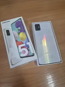 телефон Samsung Galaxy A51, на запчасти