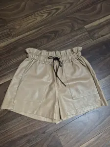 Шорты женские