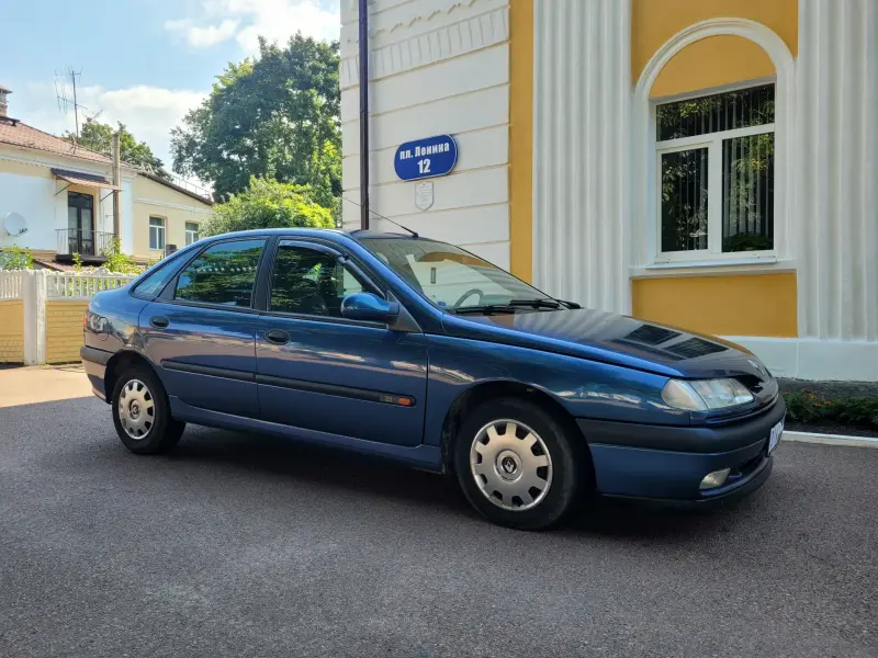Рено лагуна 1 лифтбек