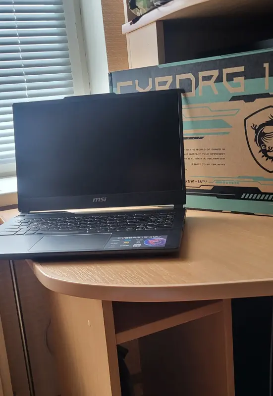Игровой ноутбук Msi Cyborg 15