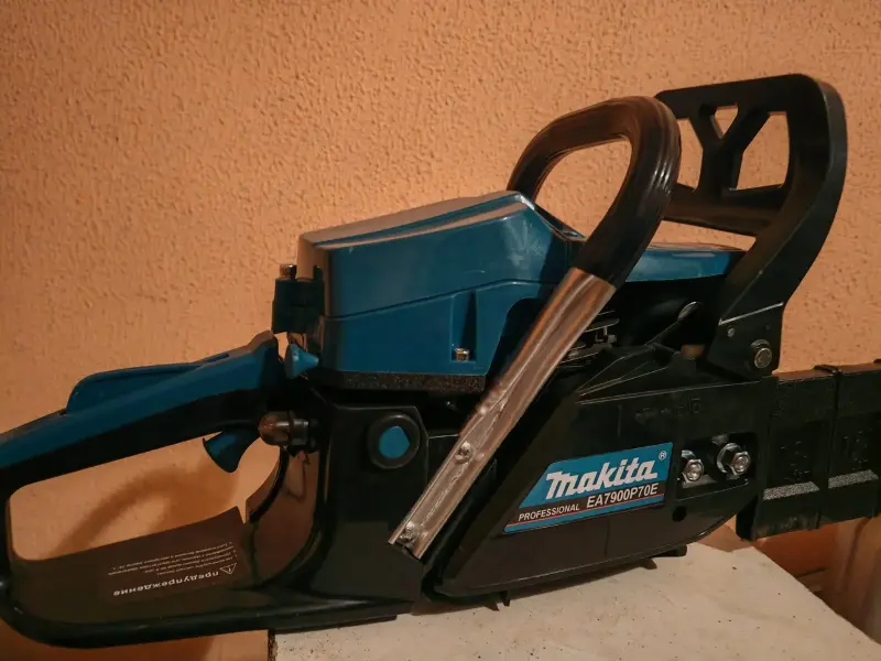 Бензопила Makita