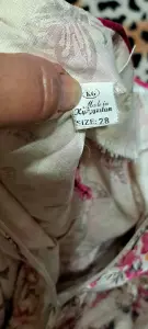 Платье розово-белое в цветы, нарядное на 4-5лет (р.98-110), б.у